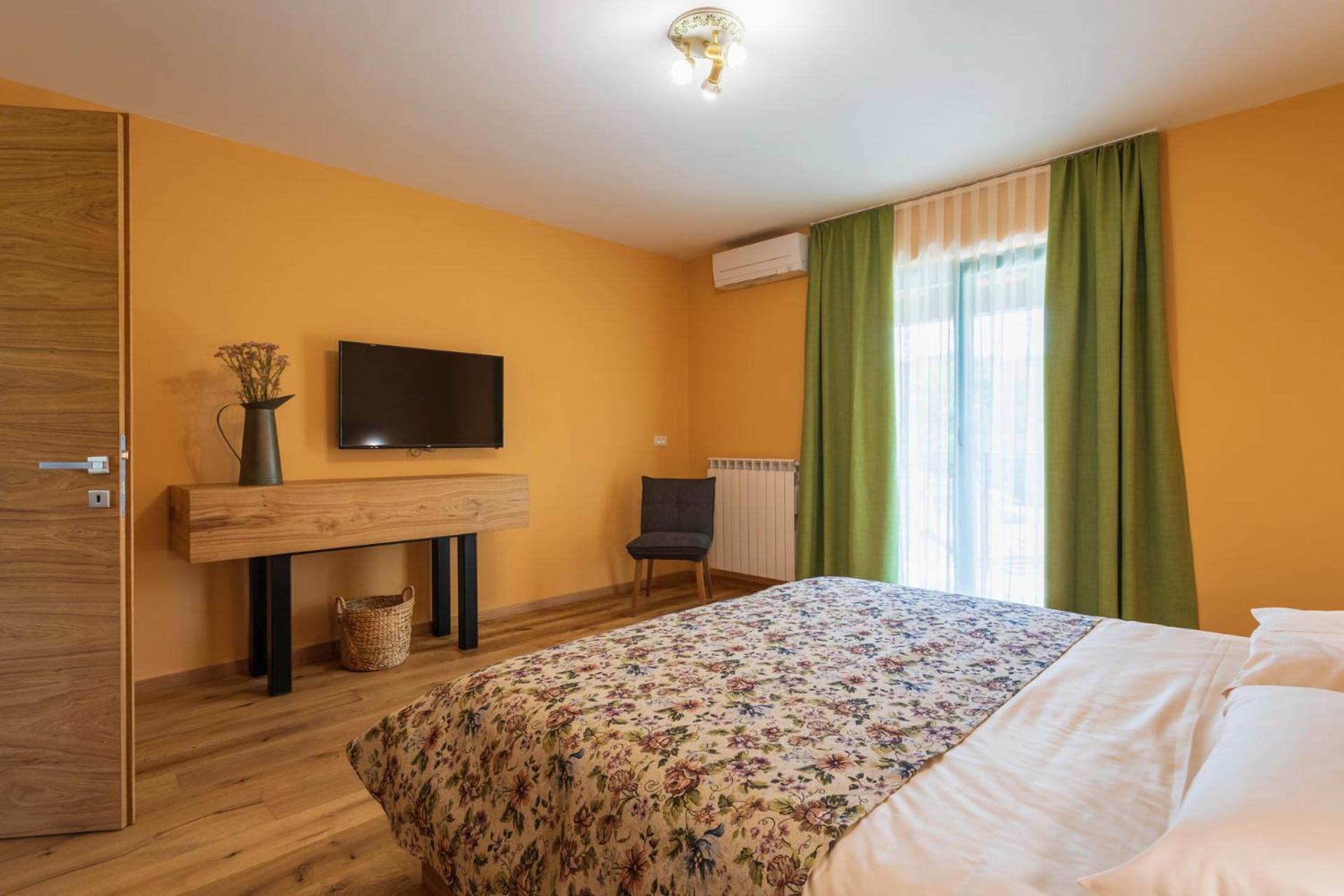 Kamp Brda Camping And Rooms Kojsko Exterior photo